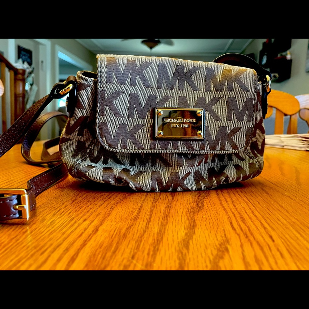 Michael Kors cross body